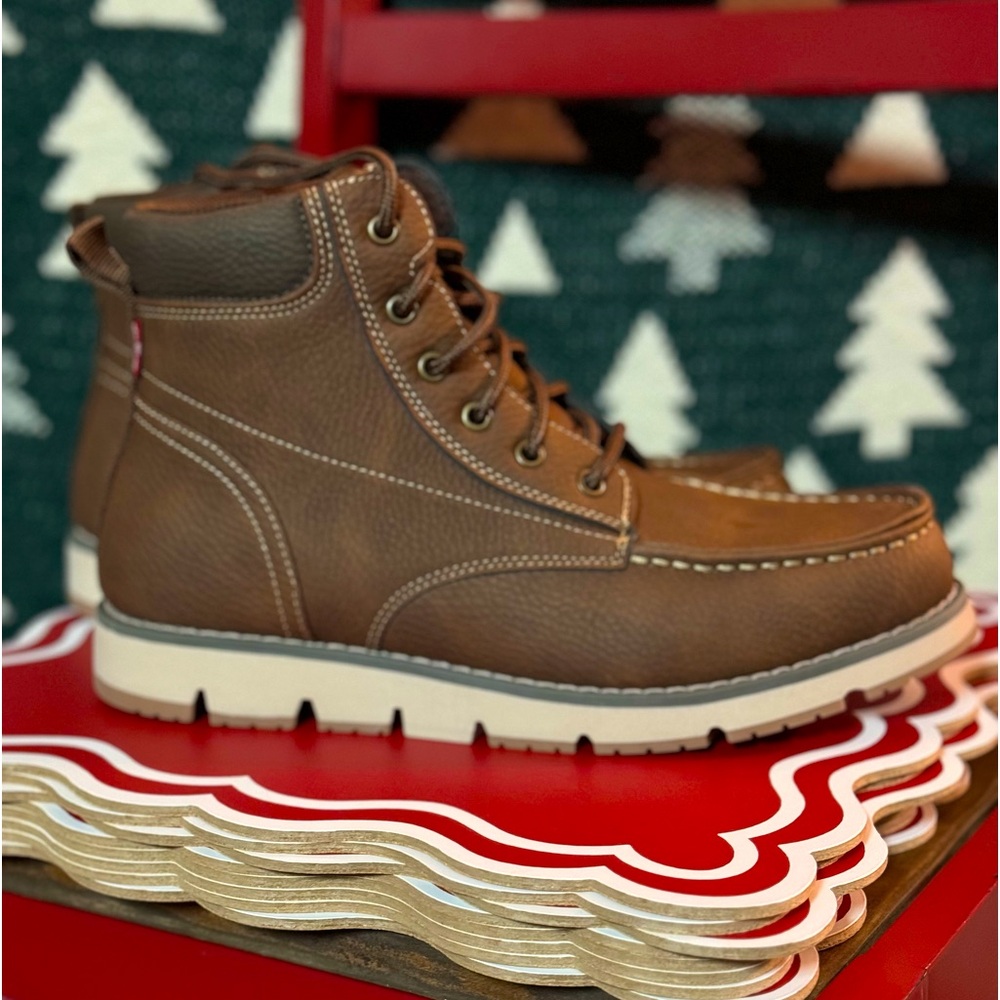 Men’s Levi Boots BRAND NEW